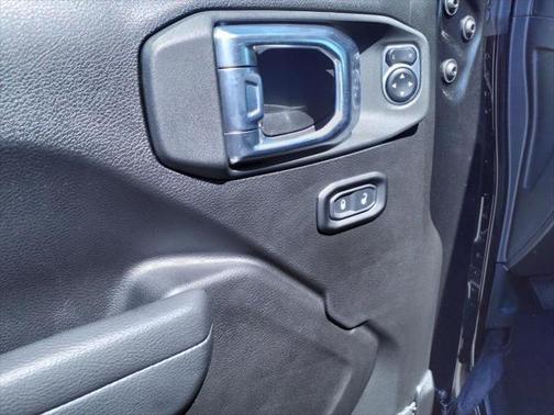 2025 Jeep Gladiator Nighthawk