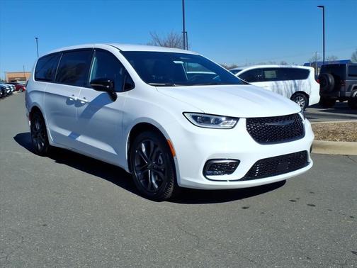 2026 Chrysler Pacifica L