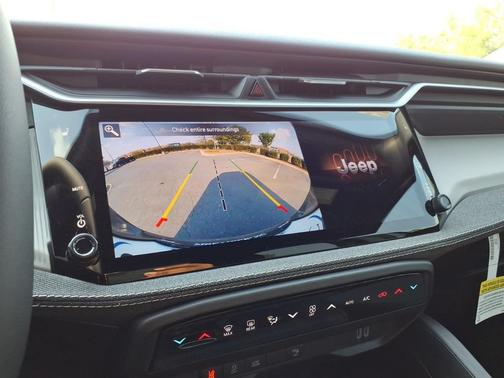 Sting-Gray Clearcoat 2026 Jeep Cherokee Laredo 4x4