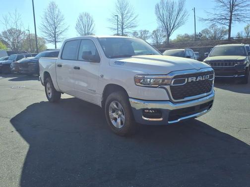 Bright White Clearcoat 2026 RAM 1500 Big Horn/Lone Star