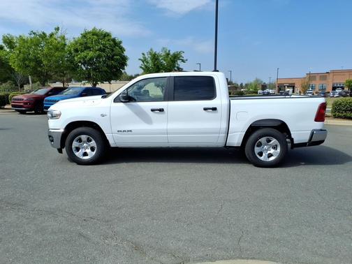 Bright White Clearcoat 2026 RAM 1500 Big Horn/Lone Star