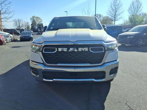 Bright White Clearcoat 2026 RAM 1500 Big Horn/Lone Star