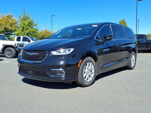2026 Chrysler Pacifica L