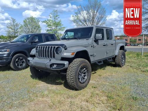 Sting-Gray Clearcoat 2023 Jeep Gladiator High Altitude 4x4