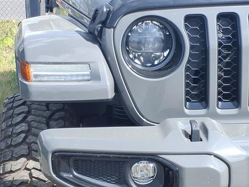 Sting-Gray Clearcoat 2023 Jeep Gladiator High Altitude 4x4