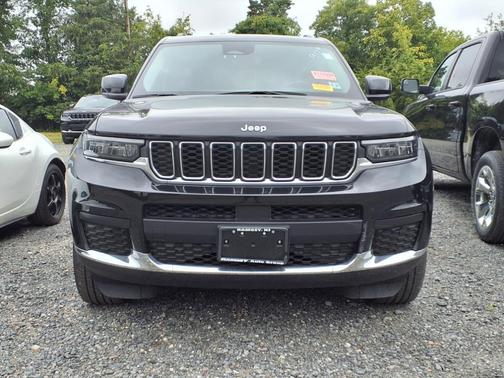 2022 Jeep Grand Cherokee L Laredo