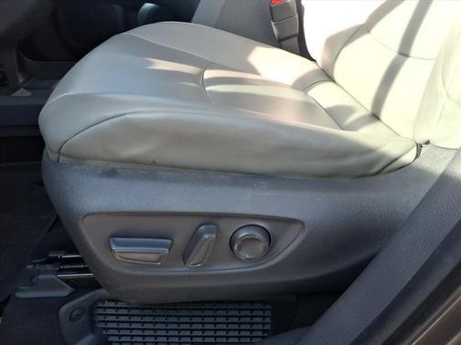 2021 Toyota Sienna XLE 8 Passenger