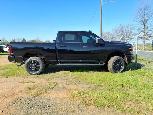 2026 RAM 2500 Black Express Crew Cab 4x4 6'4' Box