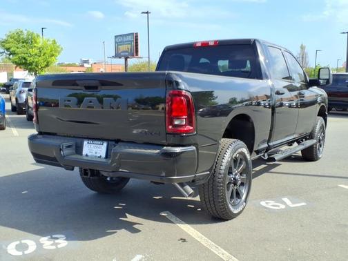 Diamond Black Crystal Pearlcoat 2026 RAM 2500 Black Express Crew Cab 4x4 6'4' Box