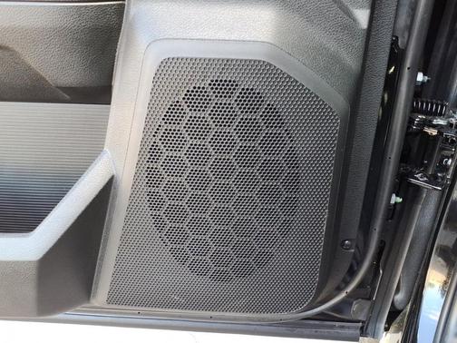 Diamond Black Crystal Pearlcoat 2026 RAM 2500 Black Express Crew Cab 4x4 6'4' Box