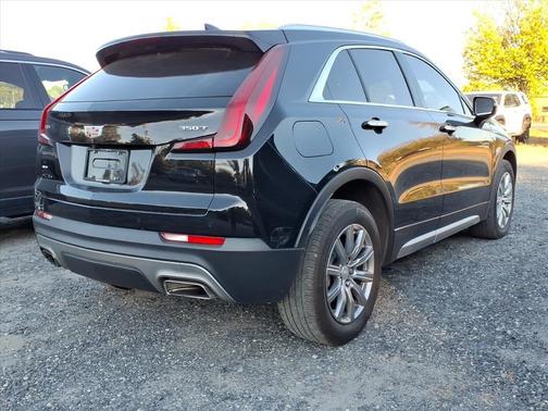2022 Cadillac XT4 Premium Luxury
