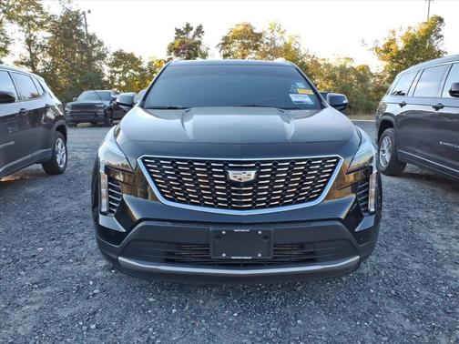 2022 Cadillac XT4 Premium Luxury