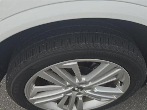 2018 Audi Q5 2.0T Prestige