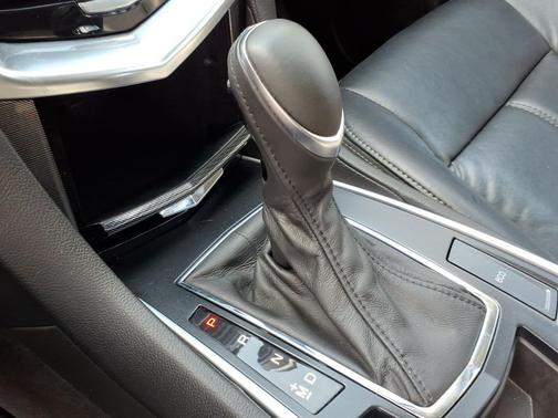 Black Raven 2013 Cadillac SRX Base
