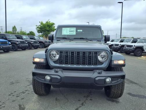 2025 Jeep Gladiator Nighthawk