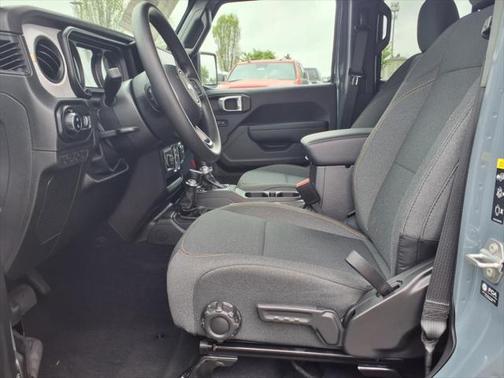 2025 Jeep Gladiator Nighthawk