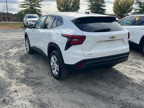 2024 Chevrolet Trax LS