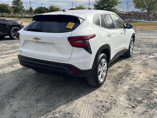 2024 Chevrolet Trax LS