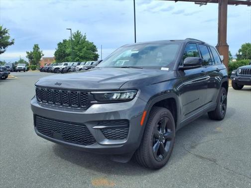 2025 Jeep Grand Cherokee Altitude