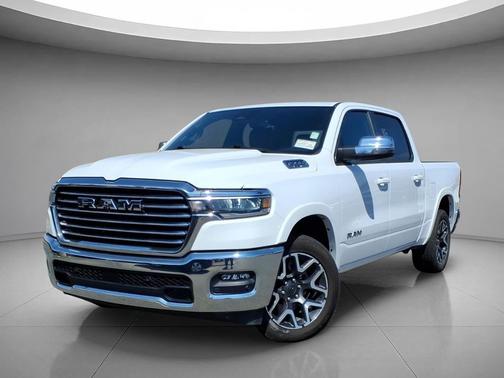 Bright White Clearcoat 2025 RAM 1500 Laramie