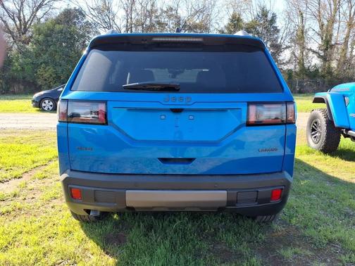 2026 Jeep Cherokee Laredo 4x4