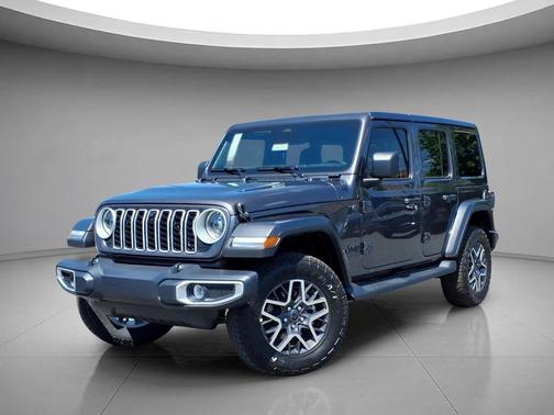 Granite Crystal Metallic Clearcoat 2026 Jeep Wrangler 4-Door Sahara 4x4