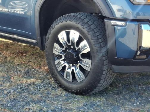 2024 GMC Sierra 2500 Denali