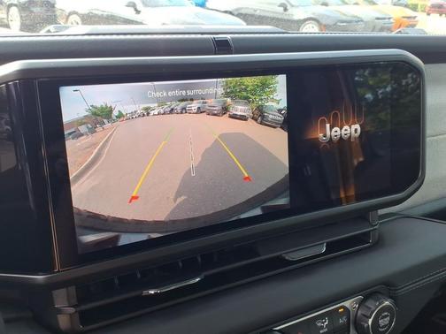 Goldilocks 2026 Jeep Wrangler 4-Door Sahara 4x4