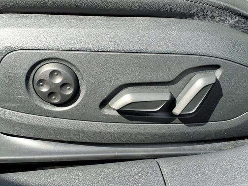 2024 Audi A4 45 S line Premium Plus