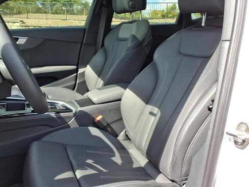 2024 Audi A4 45 S line Premium Plus