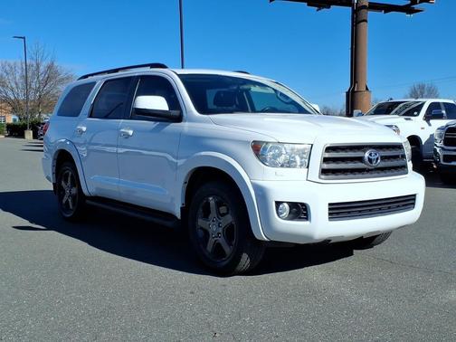 2016 Toyota Sequoia SR5