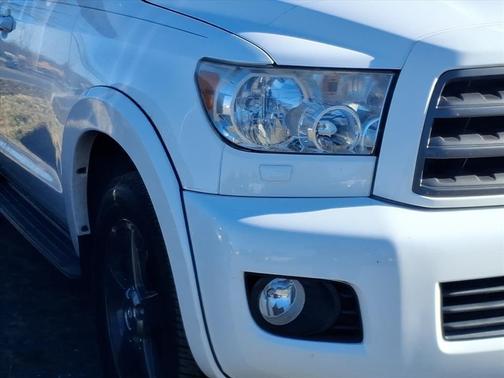 2016 Toyota Sequoia SR5