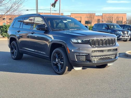 Baltic Gray Metallic Clearcoat 2025 Jeep Grand Cherokee Limited