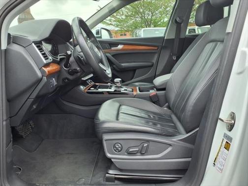 2023 Audi Q5 45 S line Premium Plus
