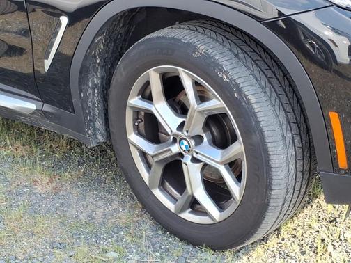 BLACK 2024 BMW X3 sDrive30i