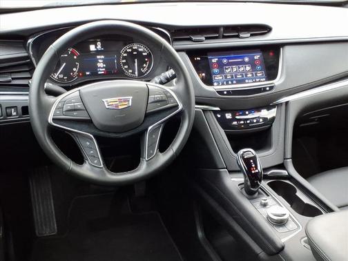 2025 Cadillac XT5 Premium Luxury