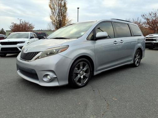 2017 Toyota Sienna SE Premium
