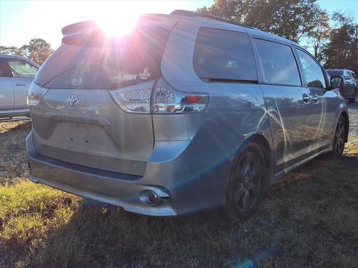 2017 Toyota Sienna SE Premium