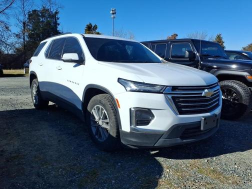 2023 Chevrolet Traverse LT Leather
