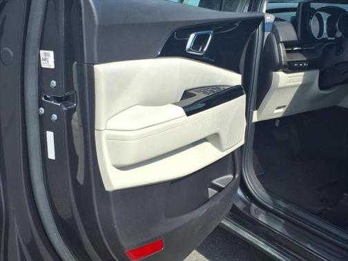 2022 Kia Carnival EX