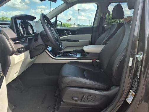 2022 Kia Carnival EX
