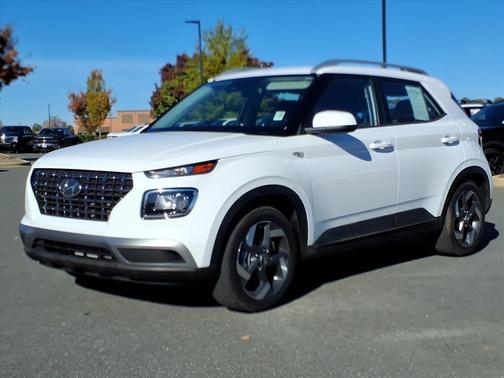 2024 Hyundai VENUE SEL