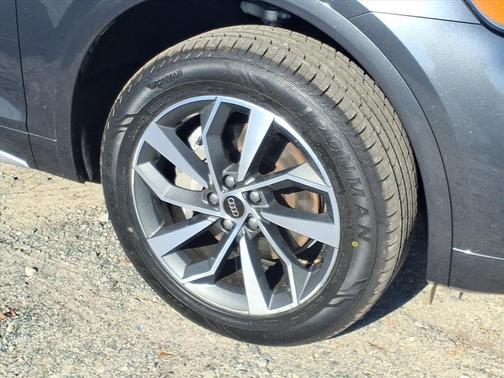 2024 Audi Q5 45 S line Premium Plus