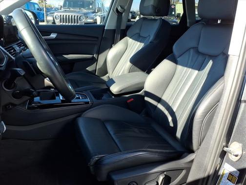 2024 Audi Q5 45 S line Premium Plus