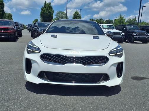 2022 Kia Stinger GT1