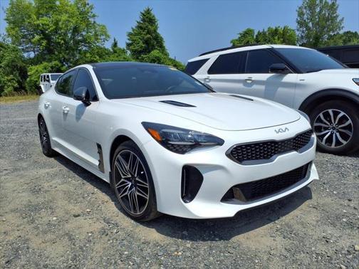 2022 Kia Stinger GT1