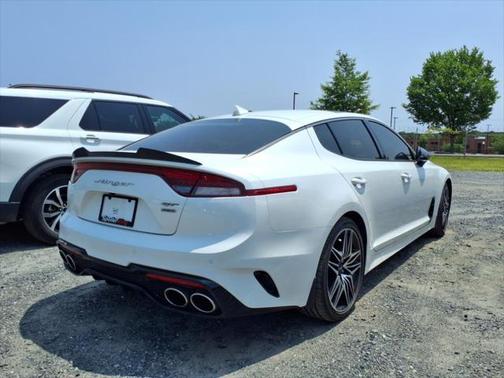 2022 Kia Stinger GT1