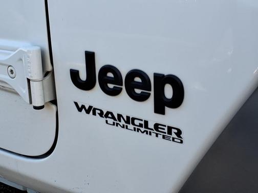 2022 Jeep Wrangler Unlimited Sport