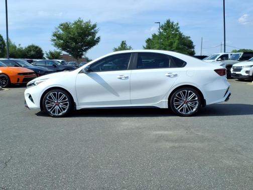 Snow White Pearl 2024 Kia Forte GT