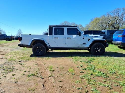 2022 Jeep Gladiator Willys 4x4